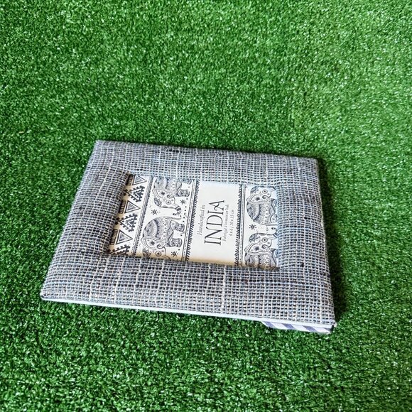 Shaila Anant Handcrafted India Photo Picture Frame 4" x 6" Blended Fabric Design - Picture 7 of 10